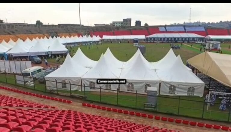 Vidéo de l&rsquo;Ambiance au stade Toket en attendant le Mega-Meeting de remerciements au président Biya
